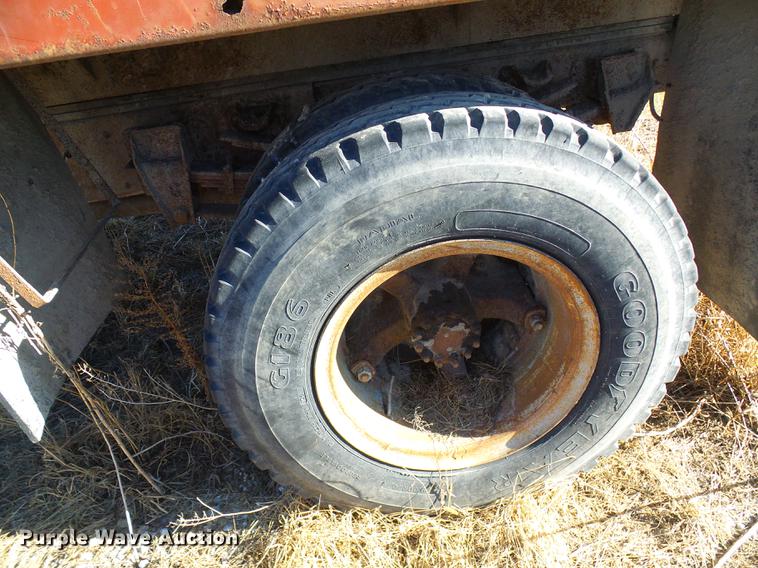 image for item DB2126 1976 Chevrolet C65 grain truck