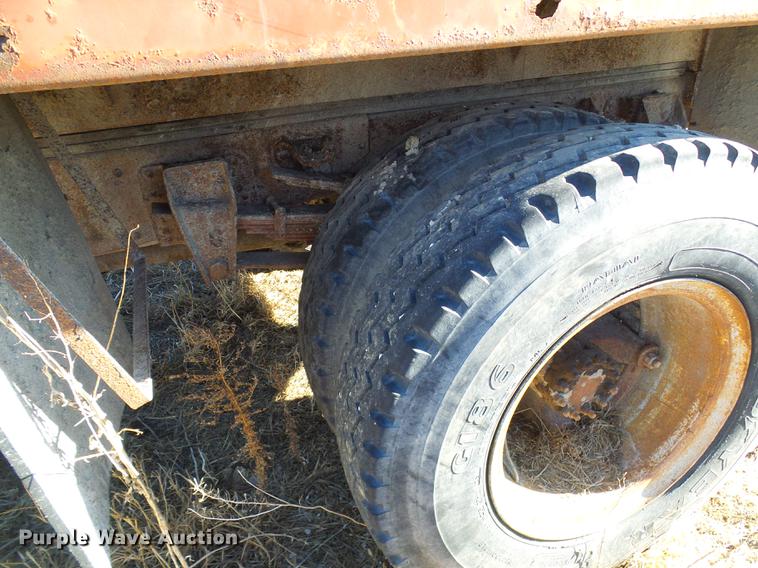 image for item DB2126 1976 Chevrolet C65 grain truck