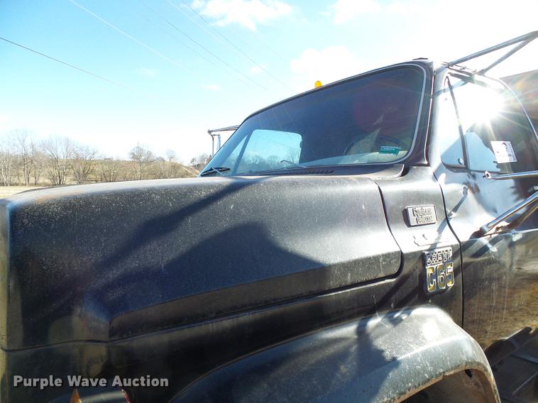 image for item DB2126 1976 Chevrolet C65 grain truck