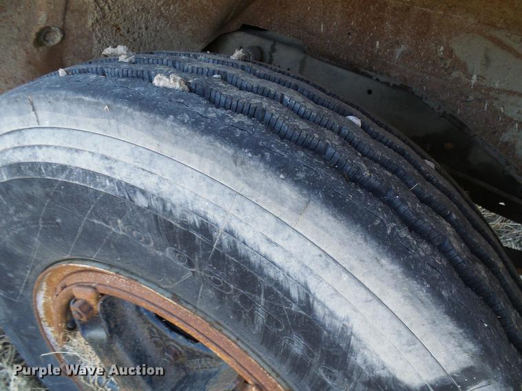 image for item DB2126 1976 Chevrolet C65 grain truck