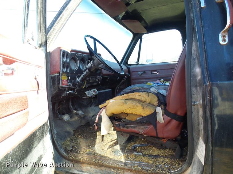 image for item DB2126 1976 Chevrolet C65 grain truck