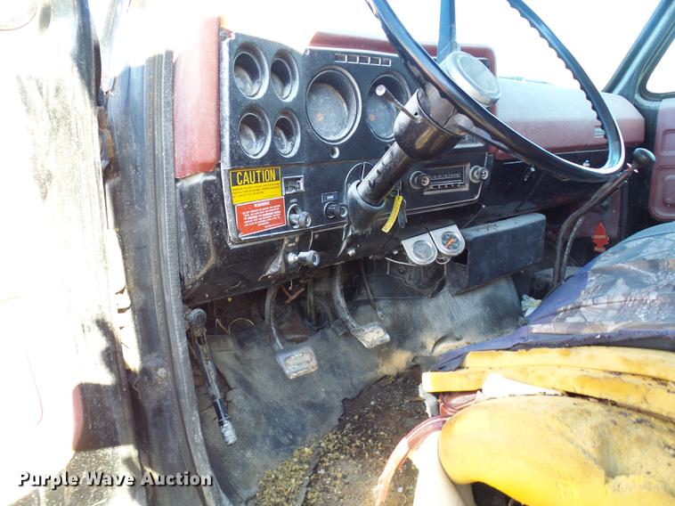 image for item DB2126 1976 Chevrolet C65 grain truck