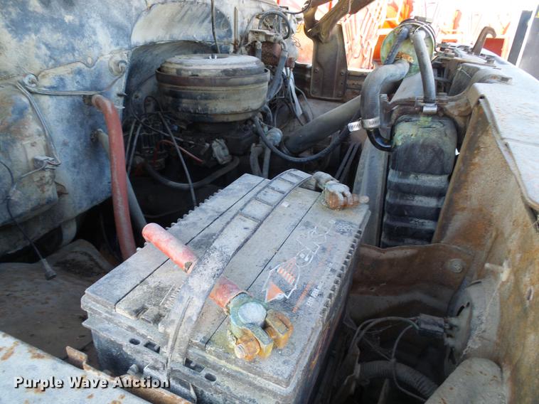 image for item DB2126 1976 Chevrolet C65 grain truck