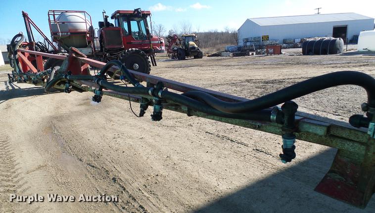 image for item DB2127 2004 Case IH SPX3185 sprayer