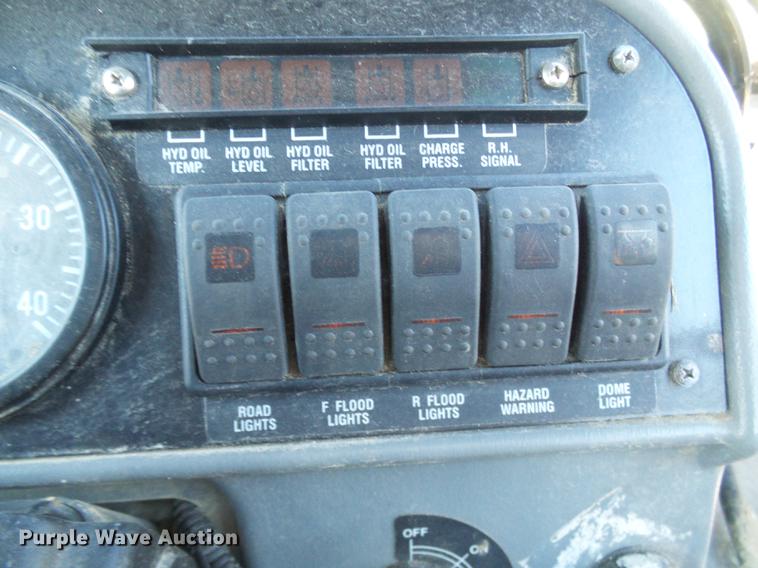 image for item DB2130 2005 Case IH SPX3185 sprayer