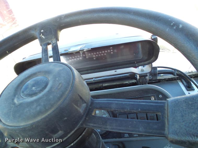 image for item DB2130 2005 Case IH SPX3185 sprayer