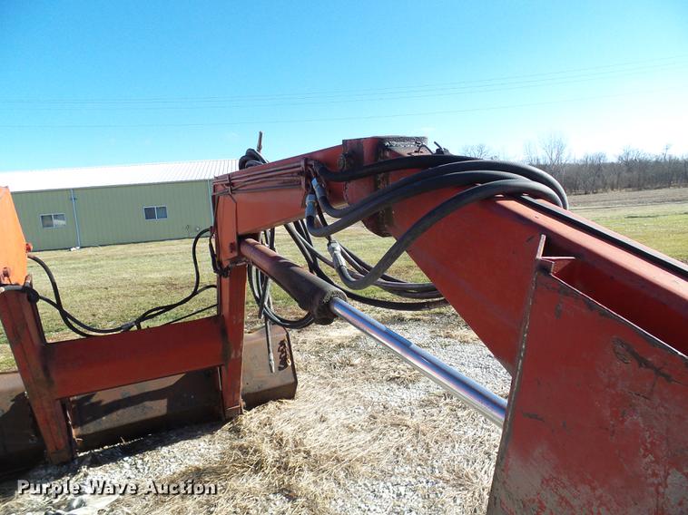 image for item DB2132 International Harvester 2350 loader
