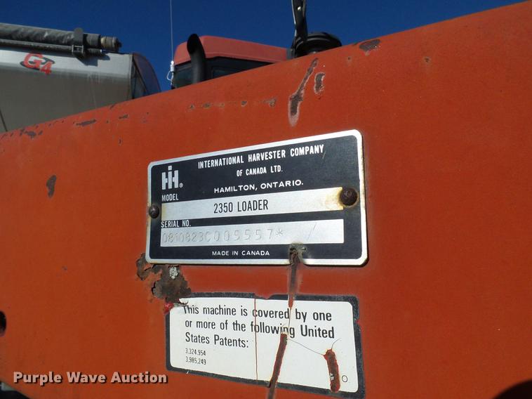 image for item DB2132 International Harvester 2350 loader
