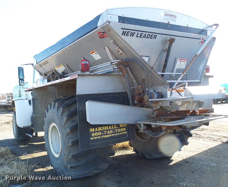 image for item DB2135 2007 International 7400 applicator truck