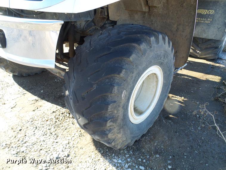 image for item DB2135 2007 International 7400 applicator truck