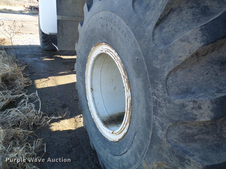 image for item DB2135 2007 International 7400 applicator truck