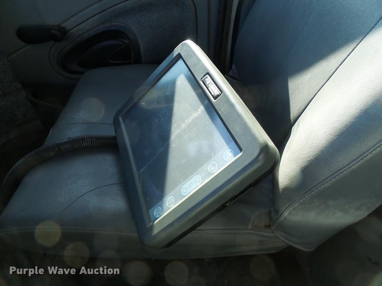 image for item DB2135 2007 International 7400 applicator truck