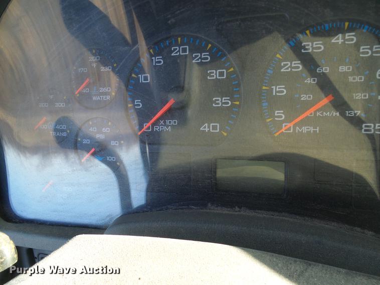 image for item DB2135 2007 International 7400 applicator truck