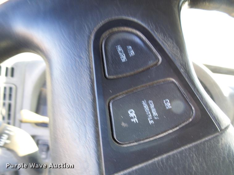 image for item DB2135 2007 International 7400 applicator truck