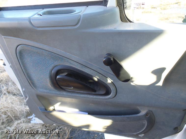 image for item DB2135 2007 International 7400 applicator truck