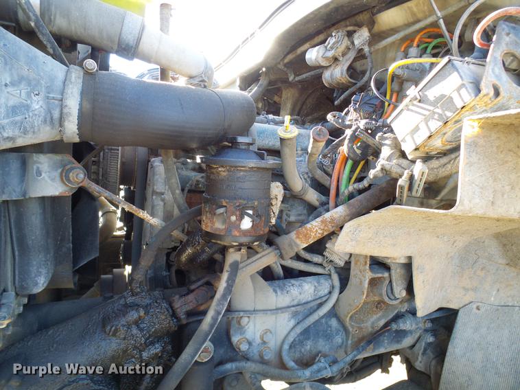 image for item DB2135 2007 International 7400 applicator truck