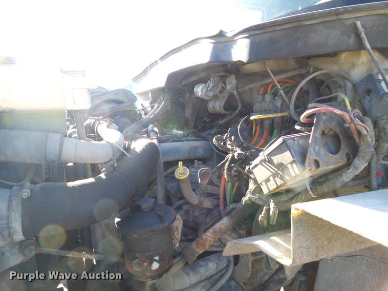 image for item DB2135 2007 International 7400 applicator truck