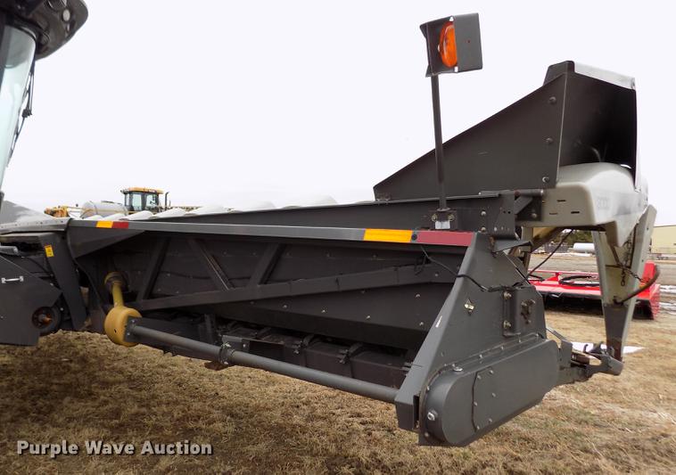 image for item DB9011 2013 Gleaner 3000 corn head