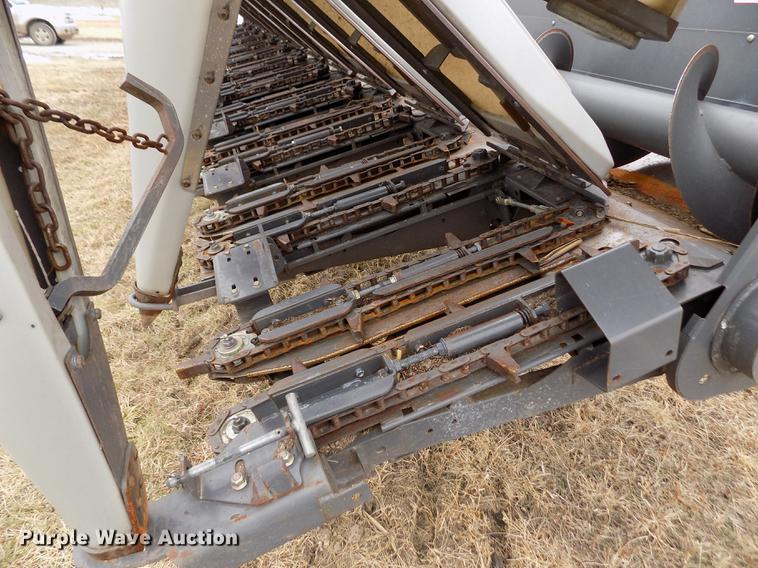 image for item DB9011 2013 Gleaner 3000 corn head