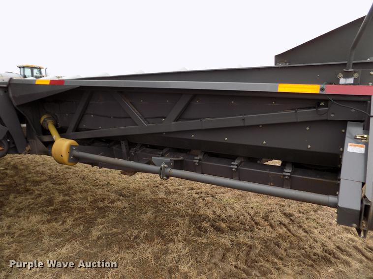image for item DB9011 2013 Gleaner 3000 corn head