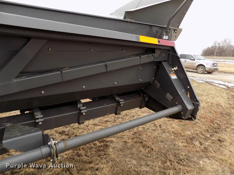 image for item DB9011 2013 Gleaner 3000 corn head