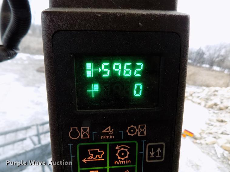 image for item DB9015 1999 John Deere 9610 Maximizer combine