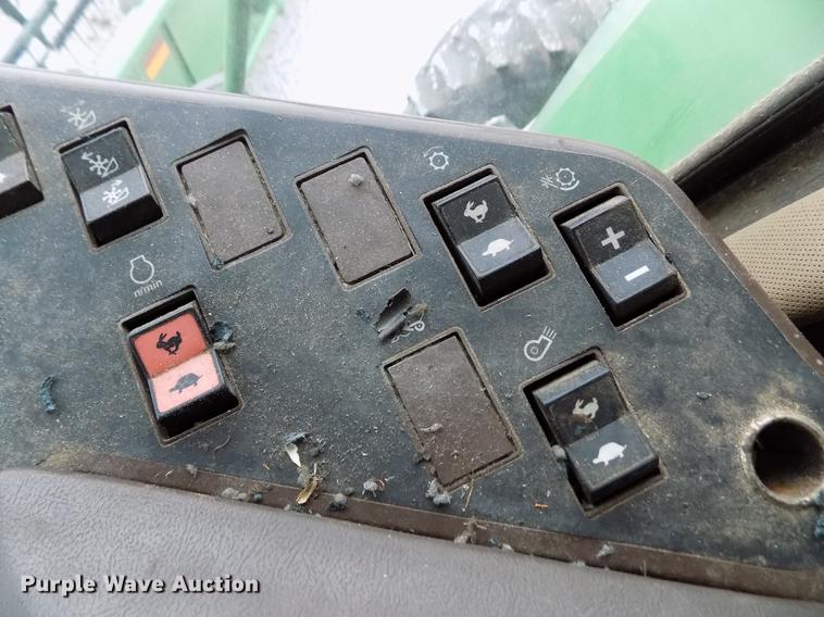 image for item DB9015 1999 John Deere 9610 Maximizer combine