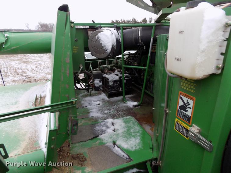 image for item DB9015 1999 John Deere 9610 Maximizer combine