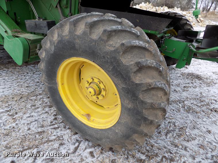 image for item DB9015 1999 John Deere 9610 Maximizer combine