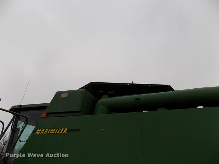 image for item DB9015 1999 John Deere 9610 Maximizer combine