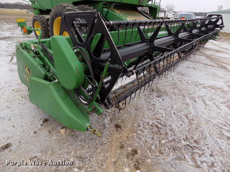 image for item DB9016 2002 John Deere 930F flex head