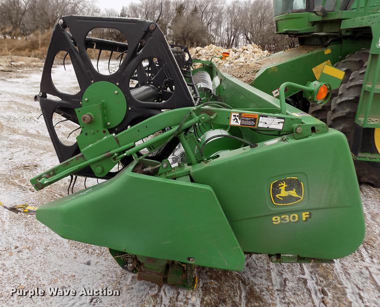 image for item DB9016 2002 John Deere 930F flex head