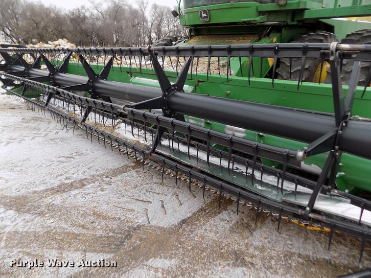 image for item DB9016 2002 John Deere 930F flex head