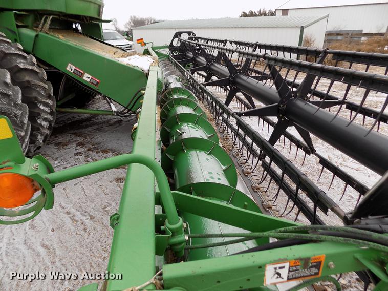 image for item DB9016 2002 John Deere 930F flex head