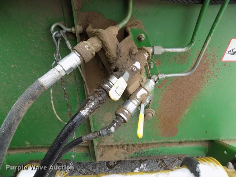 image for item DB9016 2002 John Deere 930F flex head