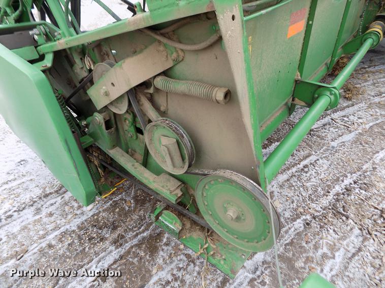 image for item DB9016 2002 John Deere 930F flex head