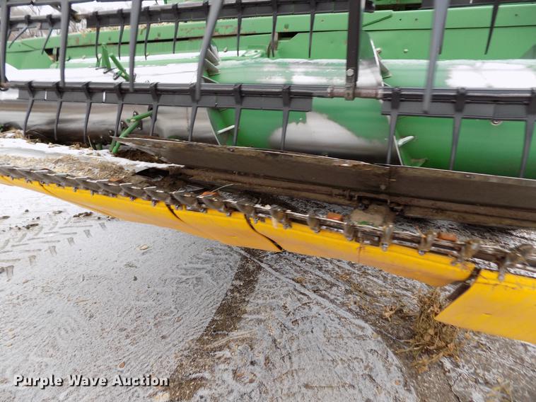 image for item DB9016 2002 John Deere 930F flex head