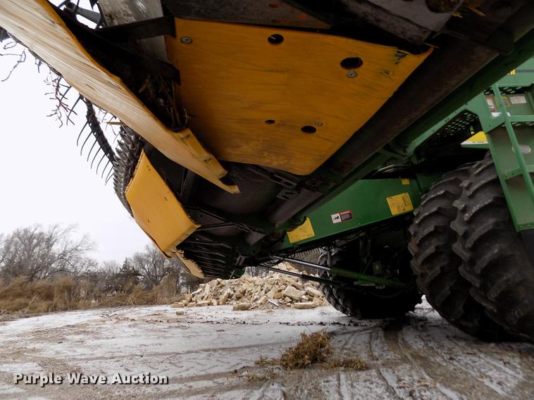 image for item DB9016 2002 John Deere 930F flex head