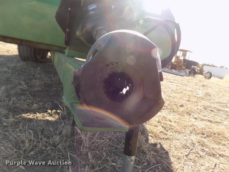 image for item DB9032 John Deere 680 manure spreader