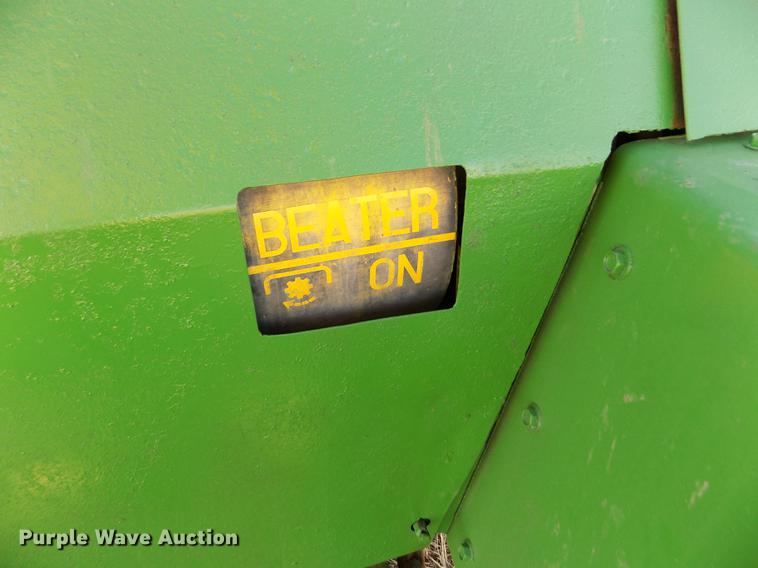 image for item DB9032 John Deere 680 manure spreader