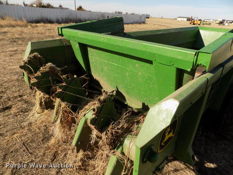 image for item DB9032 John Deere 680 manure spreader