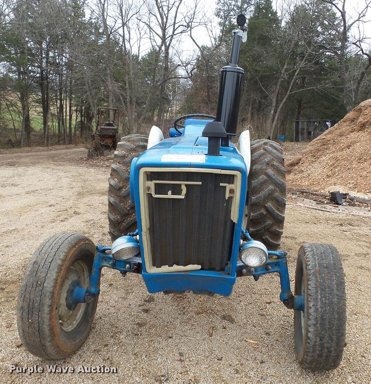 image for item DD2390 Ford 3600 tractor