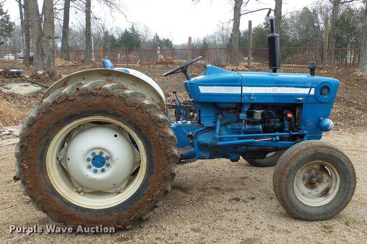 image for item DD2390 Ford 3600 tractor