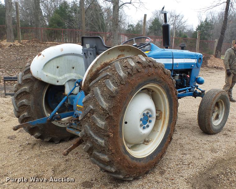 image for item DD2390 Ford 3600 tractor