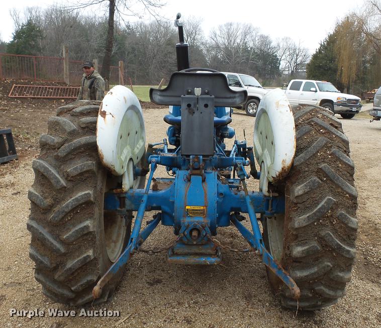 image for item DD2390 Ford 3600 tractor