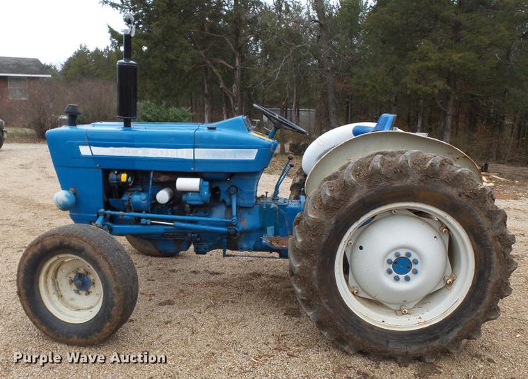 image for item DD2390 Ford 3600 tractor