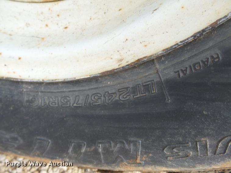 image for item DD2390 Ford 3600 tractor