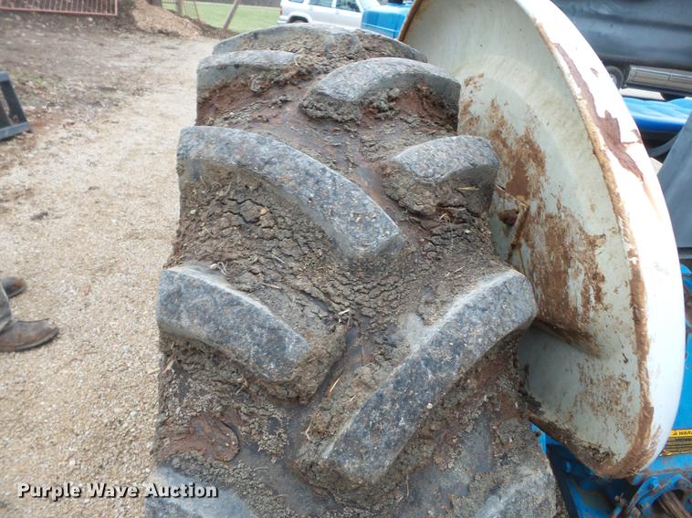 image for item DD2390 Ford 3600 tractor