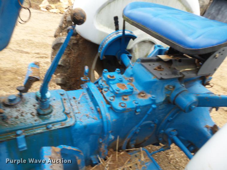 image for item DD2390 Ford 3600 tractor