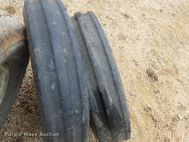 image for item DD2390 Ford 3600 tractor